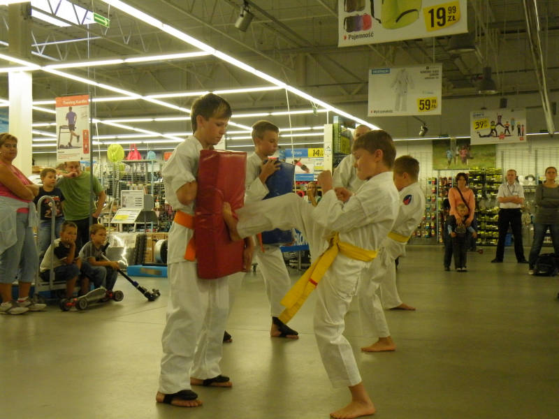 Pokazy Decathlon Gliwice 10.09.2011 - 13