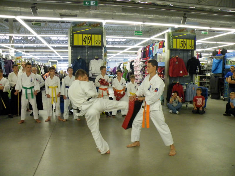 Pokazy Decathlon Gliwice 10.09.2011 - 21